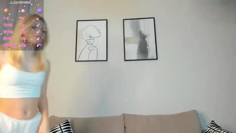 Snapshot of sweet_fairyyy chatting on 02.26.25 Julia online show from 02.26.25