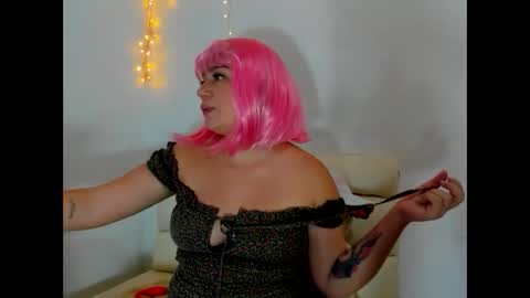 Snapshot of sweet_feeling30 chatting on 02.17.25 carolina online show from 02.17.25