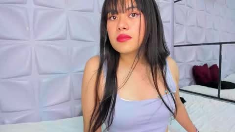 Snapshot of sweet_helen_ chatting on 11.28.25 Lyn online show from 11.28.25