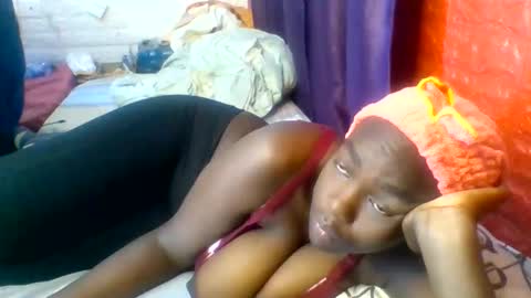 Snapshot of sweet_hennessey chatting on 06.11.26 sweet_hennessey online show from 06.11.26