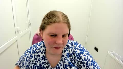 Snapshot of sweet_karla_la chatting on 06.18.26 Karla online show from 06.18.26