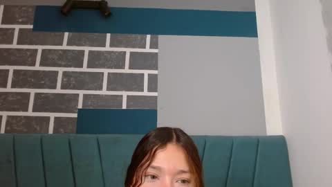 Snapshot of sweet_kitty_05 chatting on 05.06.26 sweet_kitty_05 online show from 05.06.26