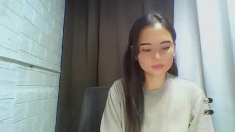 Snapshot of sweet_laika chatting on 10.21.25 LAIKA online show from 10.21.25