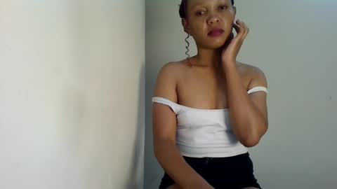 Snapshot of sweet_likey chatting on 06.25.26 sweet likey online show from 06.25.26