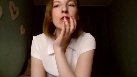 Snapshot of sweet_lilbunny chatting on 10.14.25 sweet_lilbunny online show from 10.14.25