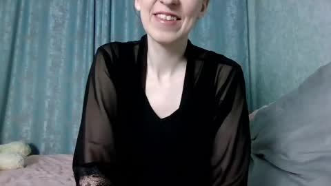 Snapshot of sweet_lilbunny chatting on 04.02.26 sweet_lilbunny online show from 04.02.26