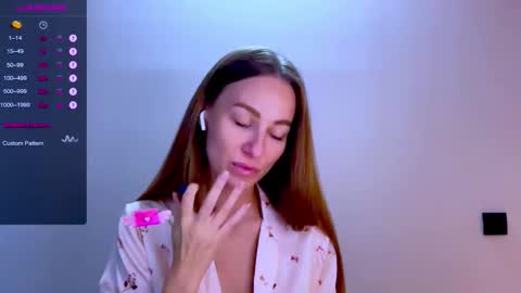 Mia online show from 09.21.25