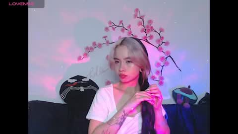 Snapshot of sweet_molly420 chatting on 06.25.26 sweet molly420 online show from 06.25.26