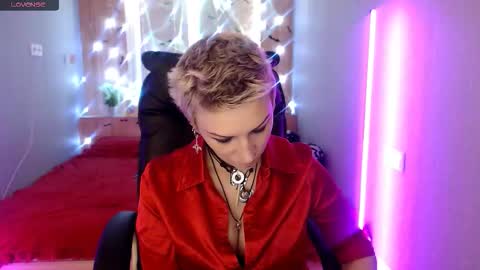 sweet_n_strong online show from 11.14.25