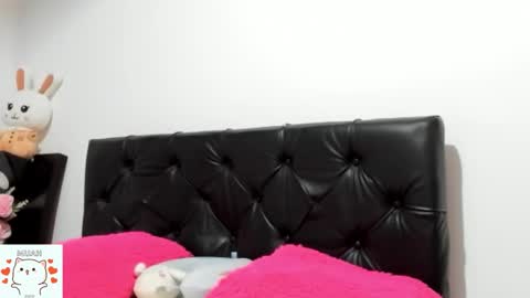 Nhaomy online show from 11.05.25