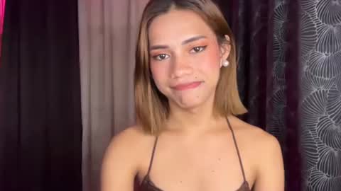 Snapshot of sweet_nikki03 chatting on 11.15.25 sweet_nikki03 online show from 11.15.25