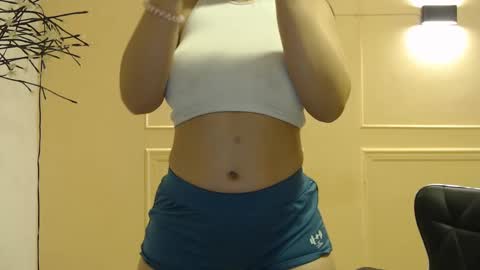 My name is Catalina. Please say hello I like to chat with you. If you have requests please use tip online show from 03.05.25