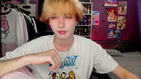 Snapshot of sweet_peach__ chatting on 07.09.26 kira online show from 07.09.26