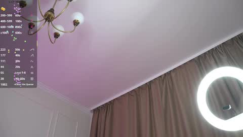 Snapshot of sweet_reverie chatting on 05.25.26 Vanessa online show from 05.25.26