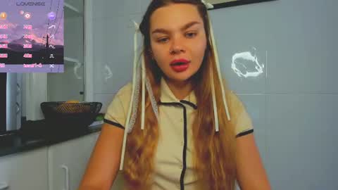Snapshot of sweet_sabriina chatting on 06.17.26 Sabina online show from 06.17.26