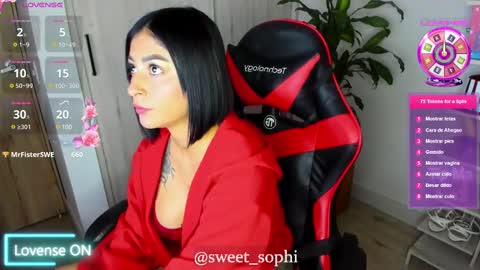 Snapshot of sweet_sophi_ chatting on 03.08.25 sophie leone online show from 03.08.25