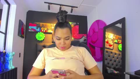 Snapshot of sweet_starxx chatting on 01.19.25 Yeileen online show from 01.19.25