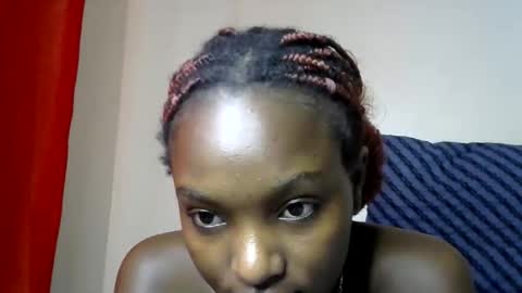 Snapshot of sweet_strawberina chatting on 04.14.26 sweet_strawberina online show from 04.14.26