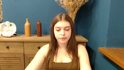 Rebecca online show from 03.03.25