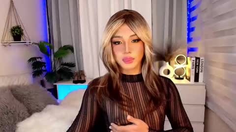 Snapshot of sweet_tenshi chatting on 03.04.25 tenshi online show from 03.04.25