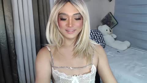 Snapshot of sweet_tenshi chatting on 03.05.25 tenshi online show from 03.05.25