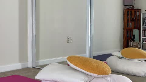 Snapshot of sweet_truffle chatting on 04.01.26 Heidi Brenner - Please check bio for schedule FAQ online show from 04.01.26