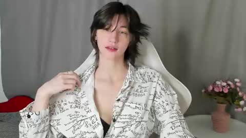Snapshot of sweet_vanillopa chatting on 06.15.26 Carolina Lu online show from 06.15.26