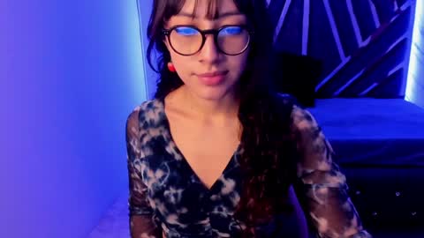 Snapshot of sweet_venus4 chatting on 01.03.25 sweet_venus4 online show from 01.03.25