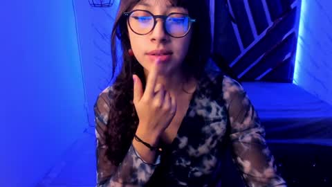 Snapshot of sweet_venus4 chatting on 01.03.25 sweet_venus4 online show from 01.03.25
