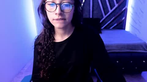 Snapshot of sweet_venus4 chatting on 01.08.25 sweet_venus4 online show from 01.08.25