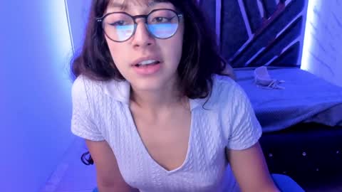 Snapshot of sweet_venus4 chatting on 01.09.25 sweet_venus4 online show from 01.09.25