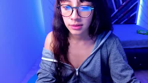 Snapshot of sweet_venus4 chatting on 01.17.25 sweet_venus4 online show from 01.17.25