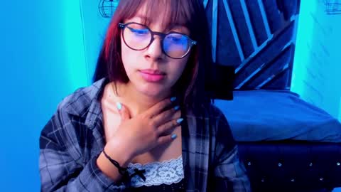 Snapshot of sweet_venus4 chatting on 01.21.25 sweet_venus4 online show from 01.21.25