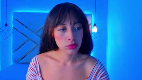 Snapshot of sweet_venus4 chatting on 02.15.25 sweet_venus4 online show from 02.15.25