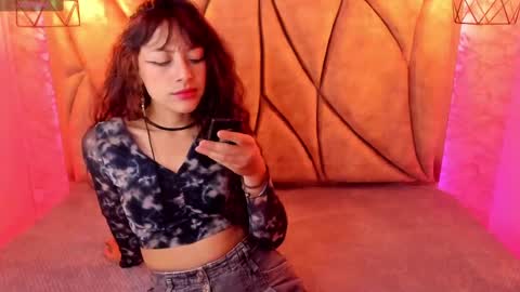 Snapshot of sweet_venus4 chatting on 02.22.25 sweet_venus4 online show from 02.22.25