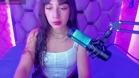 Snapshot of sweet_venus4 chatting on 02.25.25 sweet_venus4 online show from 02.25.25