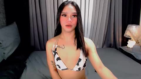 bea takashi  online show from 10.06.25