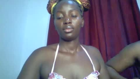 Snapshot of sweet_zuri3 chatting on 03.11.25 zuri online show from 03.11.25