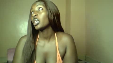 Snapshot of sweet_zuri3 chatting on 09.28.25 zuri online show from 09.28.25