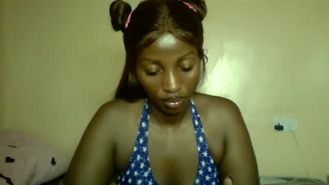 Snapshot of sweet_zuri3 chatting on 10.06.25 zuri online show from 10.06.25