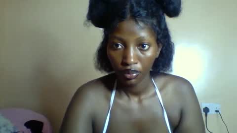 Snapshot of sweet_zuri3 chatting on 10.27.25 zuri online show from 10.27.25