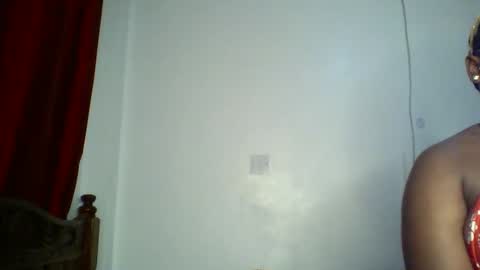 Snapshot of sweet_zuri3 chatting on 11.06.25 zuri online show from 11.06.25
