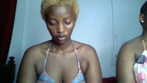 Snapshot of sweet_zuri3 chatting on 11.10.25 zuri online show from 11.10.25