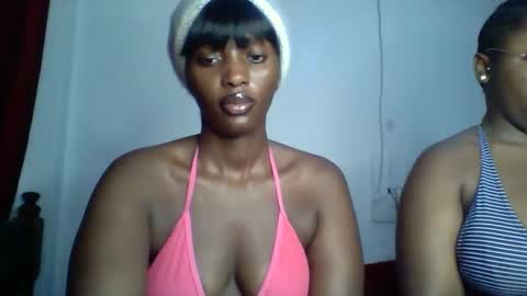 Snapshot of sweet_zuri3 chatting on 11.14.25 zuri online show from 11.14.25