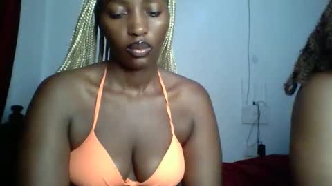 Snapshot of sweet_zuri3 chatting on 11.27.25 zuri online show from 11.27.25