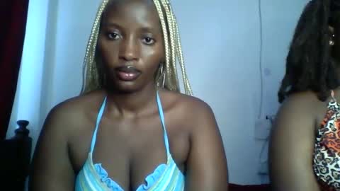 Snapshot of sweet_zuri3 chatting on 11.28.25 zuri online show from 11.28.25