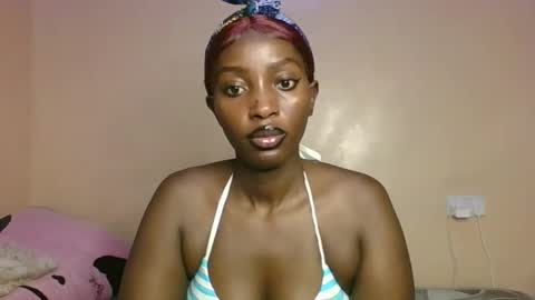 Snapshot of sweet_zuri3 chatting on 01.06.26 zuri online show from 01.06.26