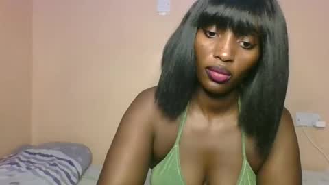 Snapshot of sweet_zuri3 chatting on 01.18.26 zuri online show from 01.18.26