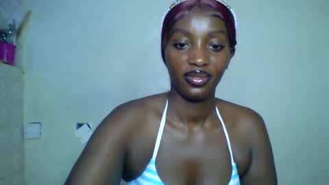 Snapshot of sweet_zuri3 chatting on 02.16.26 zuri online show from 02.16.26