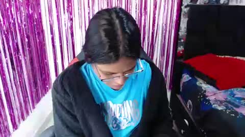 Snapshot of sweetalmaa chatting on 06.22.26 Alma online show from 06.22.26